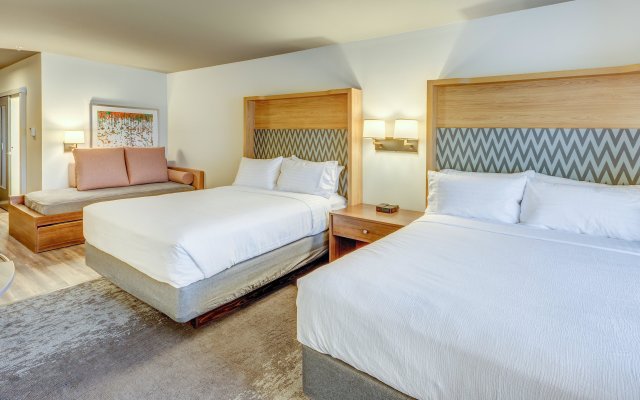 Holiday Inn & Suites Bellingham, an IHG Hotel