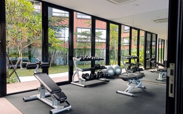 Fancy And Nice 2Br At Lloyd Alam Sutera Apartment