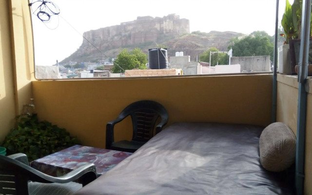 Shyam Palace Guest House