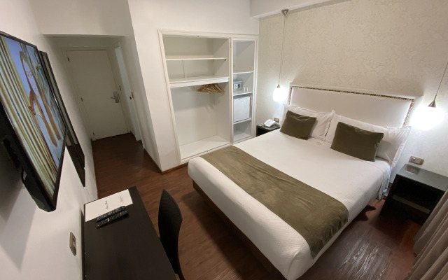 Alvear Hotel