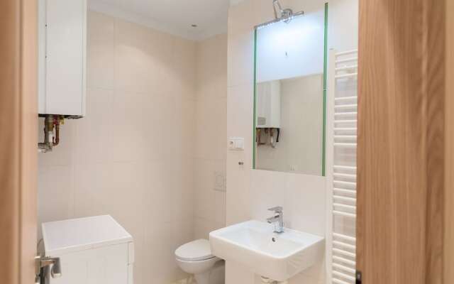 Apartment for 10 Guests Top Center of Prague