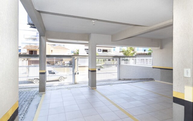 Rent Apartment 3 bedrooms w/ 1 suite - 680
