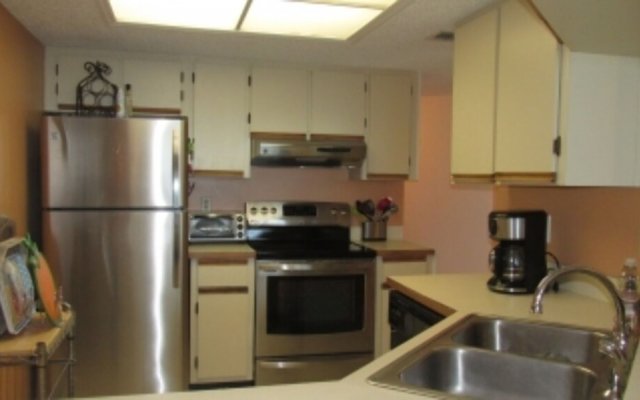 Located on Traffic Free Beach - 2 BR 2 BA - South Point Condominiums 4