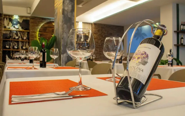 Waira Suites Hotel