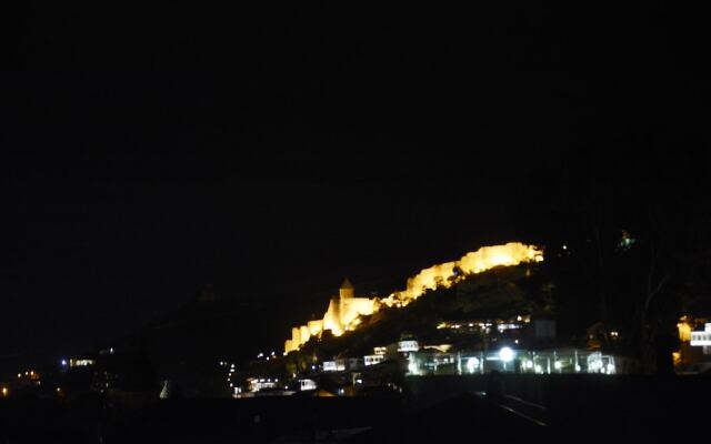 Hotel Ata