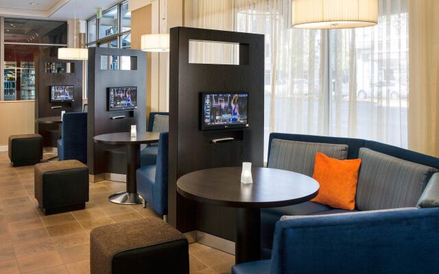 Courtyard by Marriott Oakland Downtown