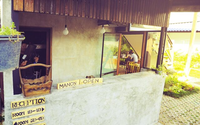 Manon Hostel