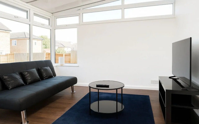 Rylstone Retreat - 4 Bedroom House in Reading