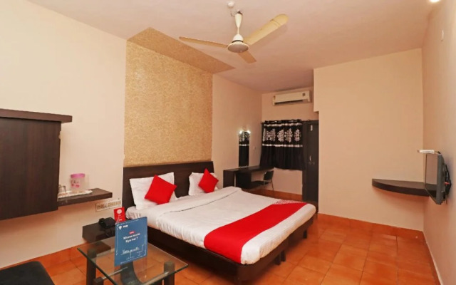 Parakh Palace By OYO Rooms