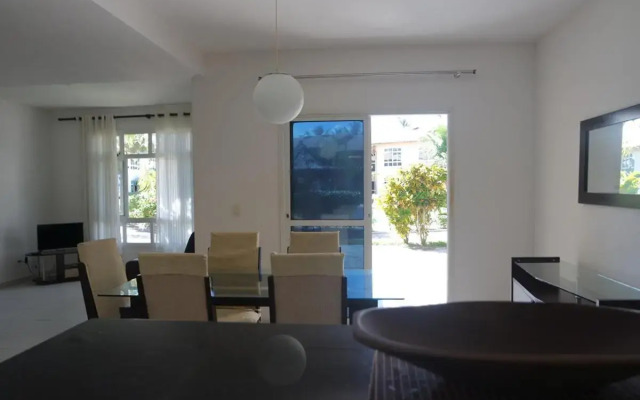 Duplex Luxo 100 metros da Praia