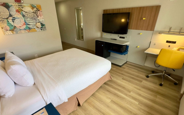 Microtel Inn & Suites by Wyndham Denver Airport