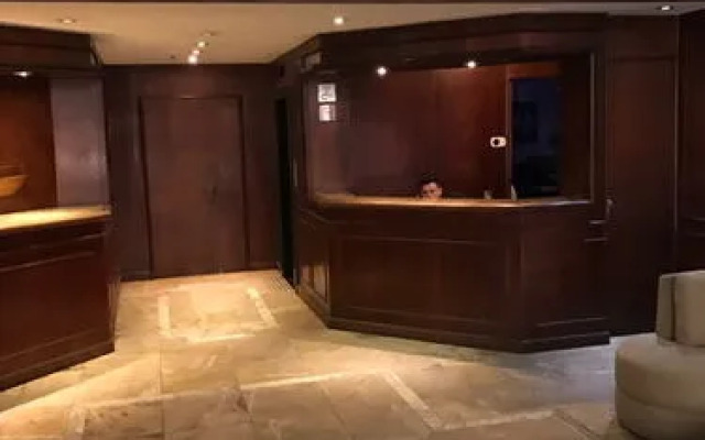 Ocean Flat Condo Building by LinkHouse