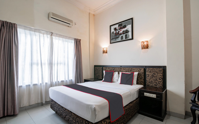 Collection O Senapelan Near Rsud Petala Bumi Formerly De Town Hotel