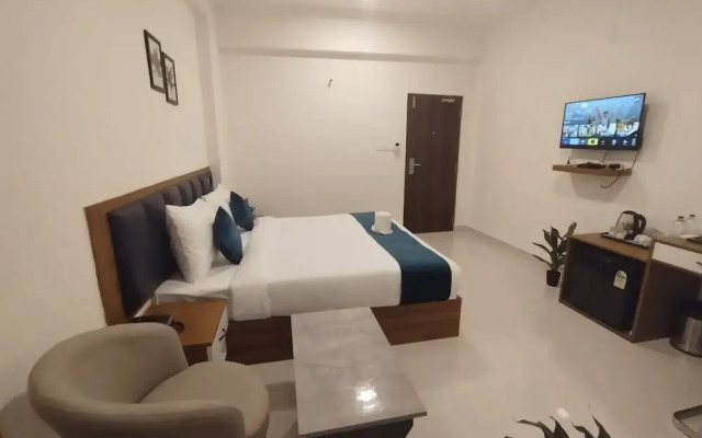 Elite Hotel HITECH