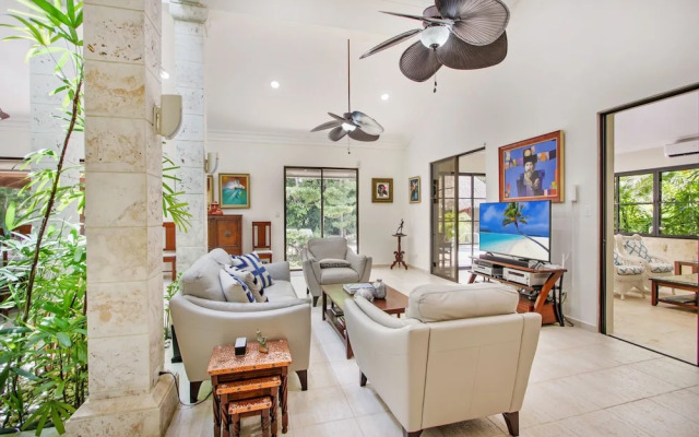 4-BR Pool Villa - Garden & Beach Access