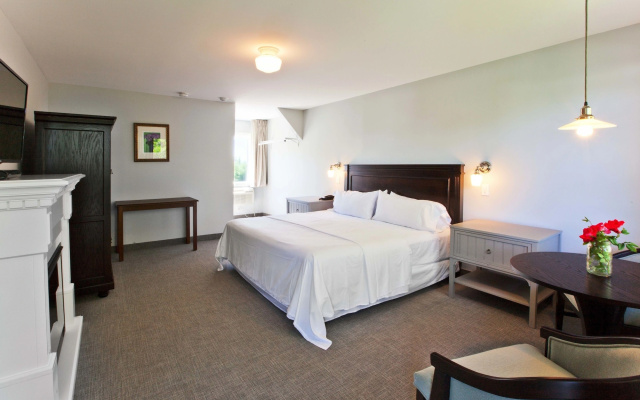 Seaglass Inn & Spa