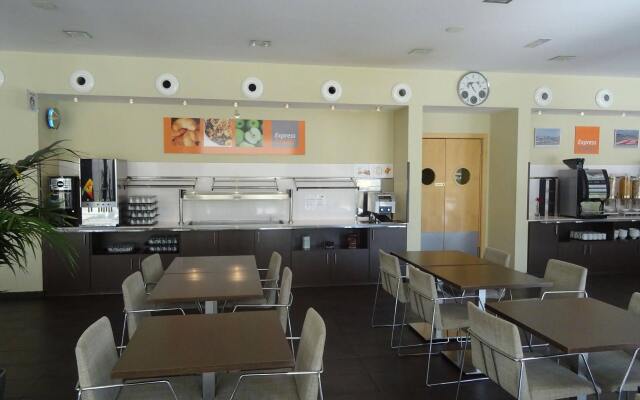 Holiday Inn Express Barcelona - Sant Cugat by IHG