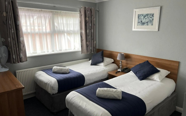 The Corner House Hotel Gatwick