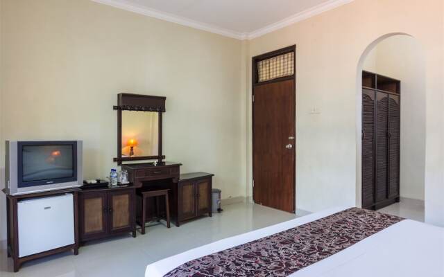 RedDoorz near Petitenget Beach