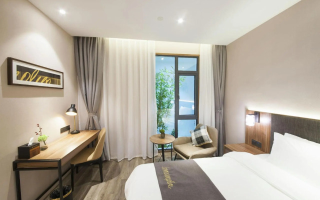 Homeinn Plus Hotel (Wuhan Zhongnan Subway Station Mengshidai)