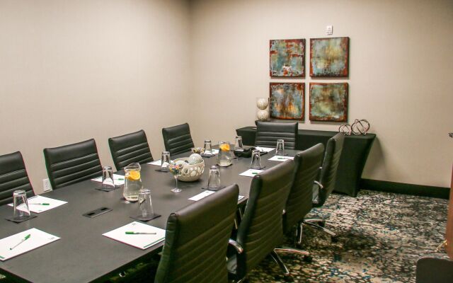 Holiday Inn & Suites Denver Tech Center-Centennial by IHG