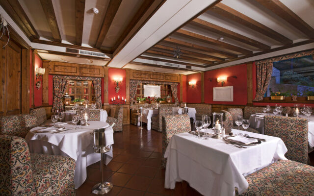 Boutique Hotel Villa Blu Cortina - Elegant 4 Stars Hotel Cortina d'Ampezzo