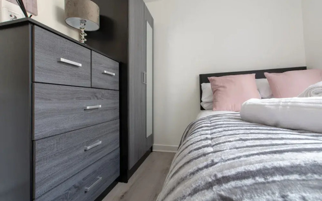Lux Apartments 4 Bedroom House Sutcliffe
