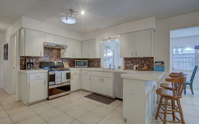 Peaceful Egret Pool Home in Venice