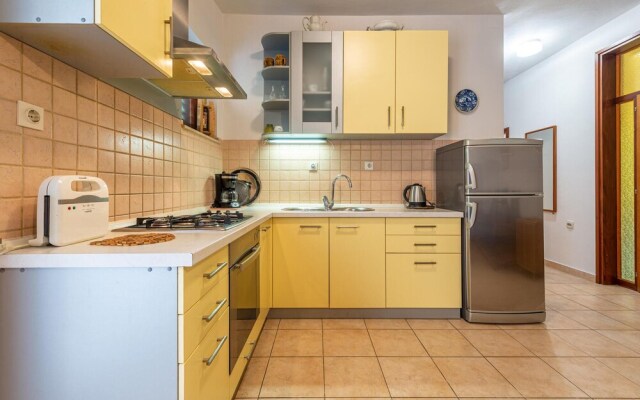 Beautiful Apartment in Zadar With 2 Bedrooms and Wifi