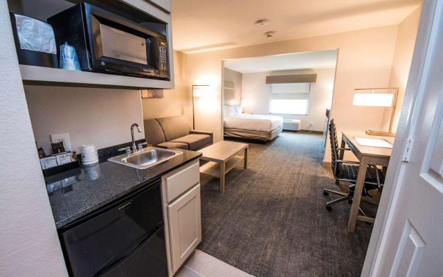 Best Western Plus Killeen/Fort Cavazos Hotel & Suites