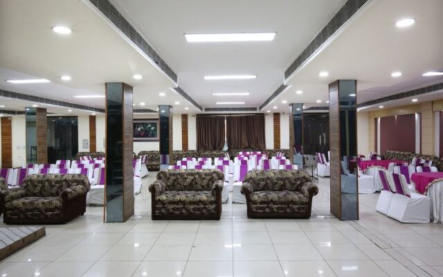 OYO 1732 Hotel The days Inn