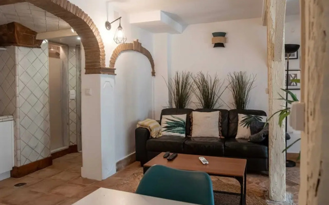 Original Photographers Studio Apartment in Alcântara
