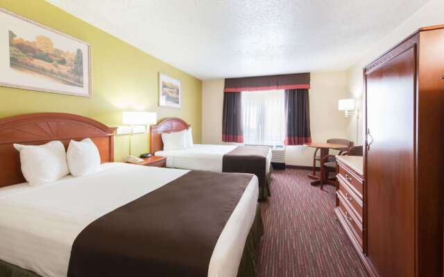 Baymont by Wyndham Louisville East