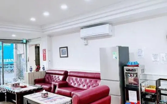 Economy Class Hostel