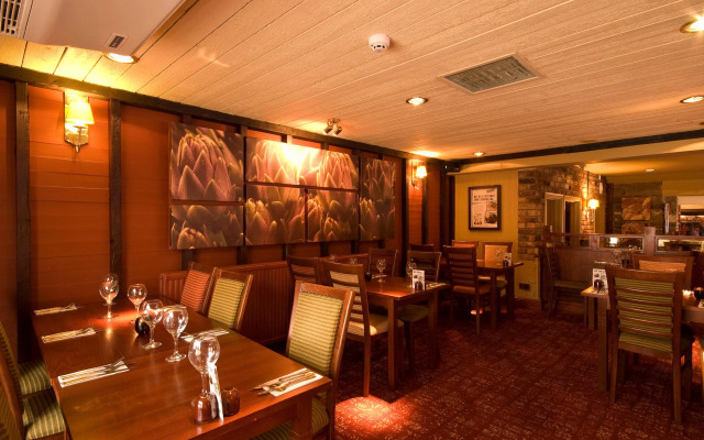 Premier Inn Dundee West