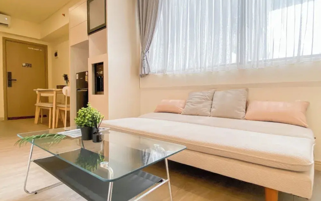 Modern White Accent 2Br Apartment Meikarta