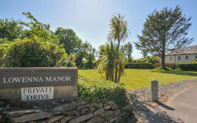 Lowenna Manor 3