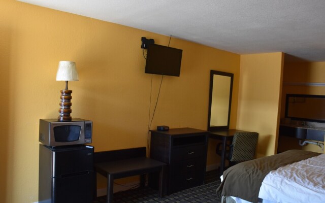 Corinth Inn & Suites