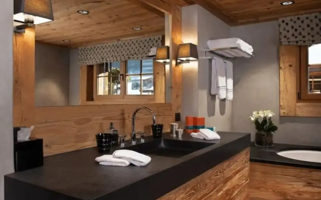 Spacious Chalet With Private Pool