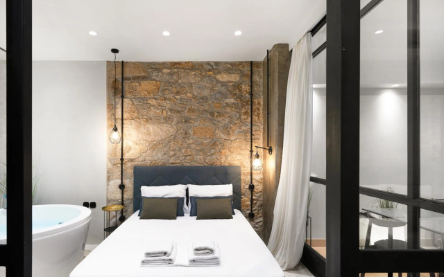 5 star lux suite in Kolonaki.