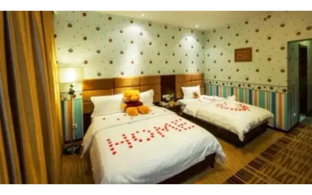 Dunhuang Golden Leaf Hotel