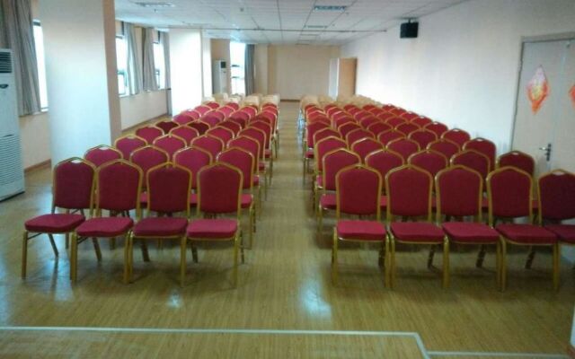 Homeinn Ease Hotel (Qingdao Binhai College Qingda Affiliated Hospital)
