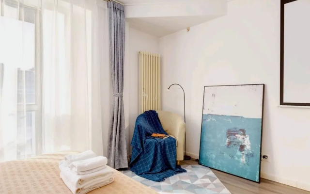 Janyue Movie Night High Rise View