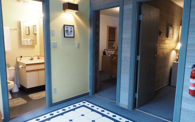 Holiday Hide Away 1
