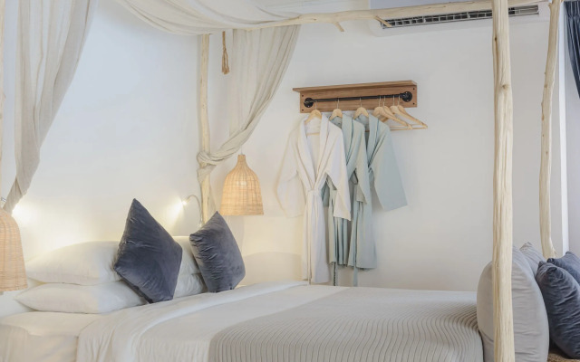 YOLO Bangkok Boutique Hotel
