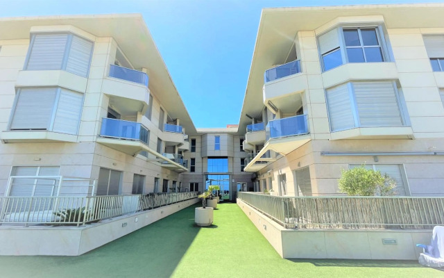 Luxury Beachfront Apartment