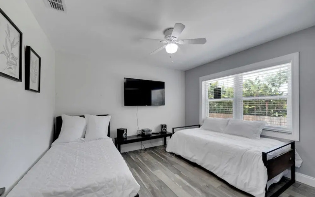 1331 Normandy Cir