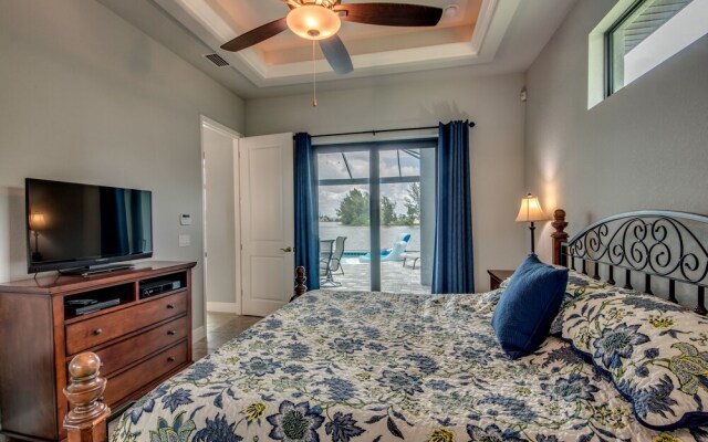 Villa Lake Kennedy - Roelens Vacations