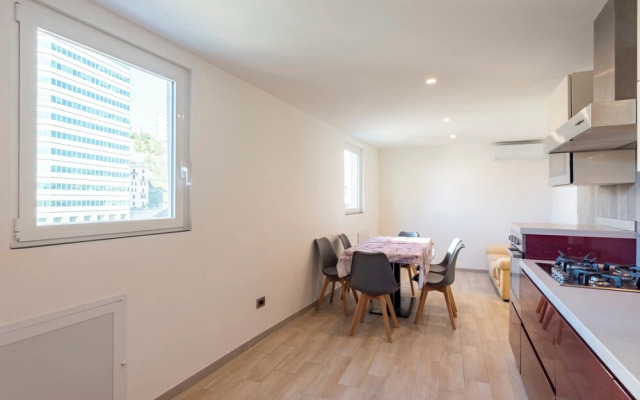 Pleasant 2BR flat next to Genoa Port