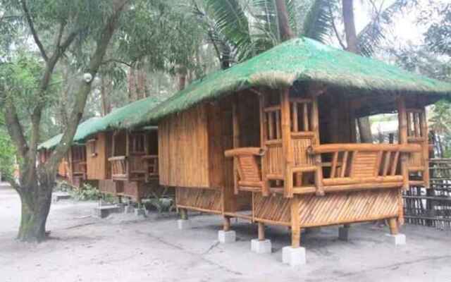 Surf Theori Resort